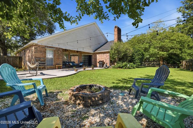 3815 Cabildo Place, Ocean Springs, MS 39564