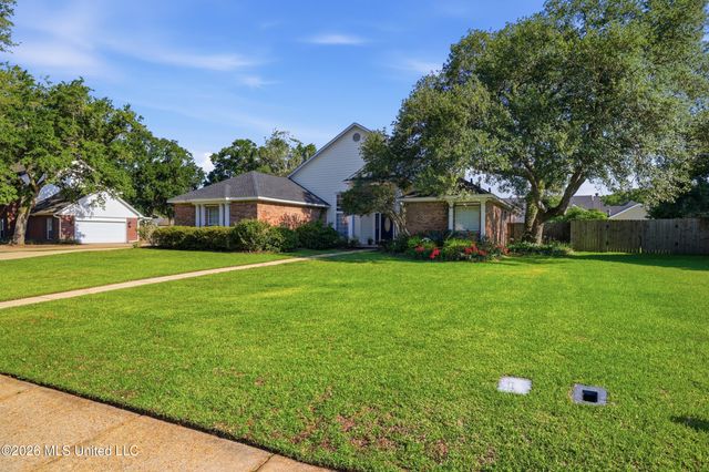 3815 Cabildo Place, Ocean Springs, MS 39564