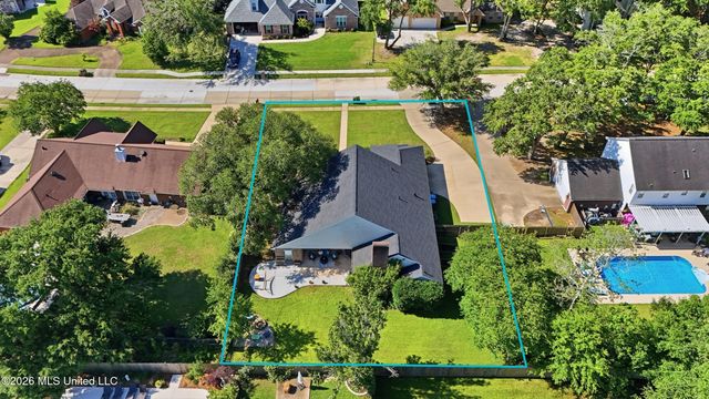 3815 Cabildo Place, Ocean Springs, MS 39564