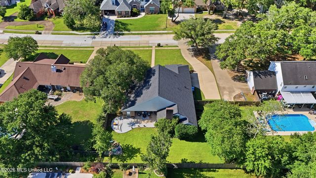 3815 Cabildo Place, Ocean Springs, MS 39564