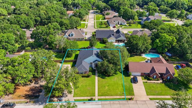 3815 Cabildo Place, Ocean Springs, MS 39564