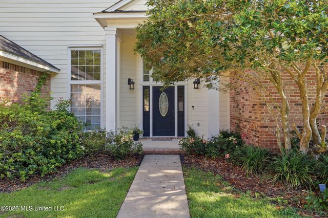 3815 Cabildo Place, Ocean Springs, MS 39564
