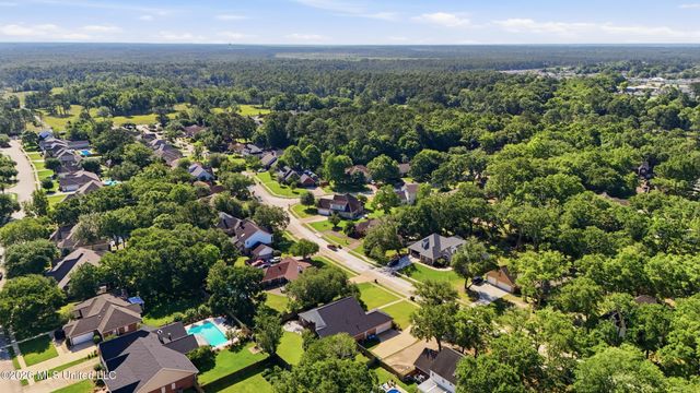 3815 Cabildo Place, Ocean Springs, MS 39564