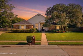 3815 Cabildo Place, Ocean Springs, MS 39564