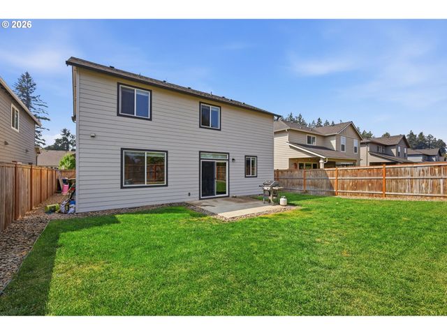5270 SQUIRREL St, Springfield, OR 97478