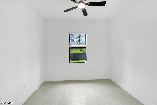 1047 Merry ST E, Lehigh Acres, FL 33974