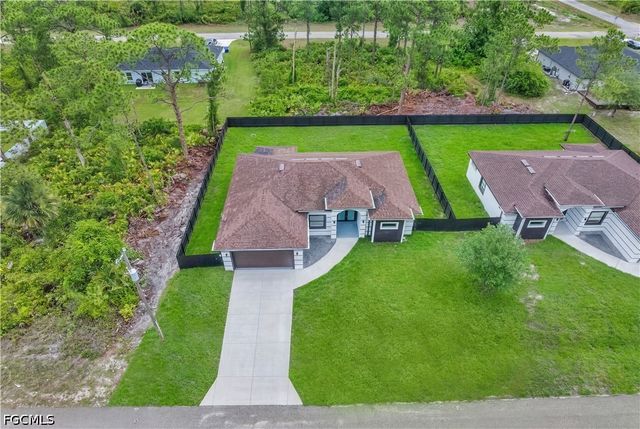 1047 Merry ST E, Lehigh Acres, FL 33974
