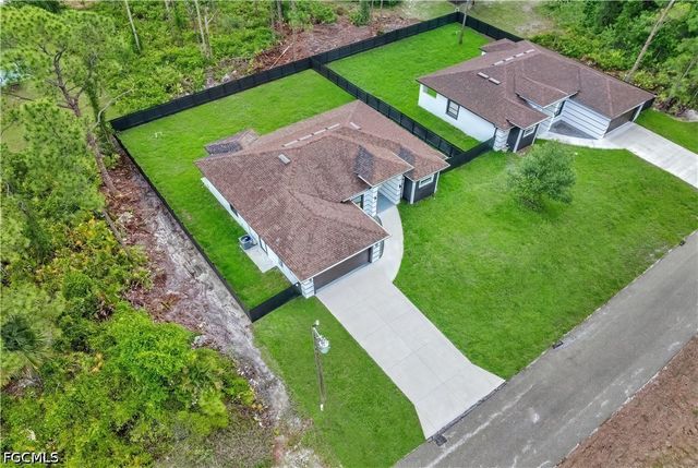 1047 Merry ST E, Lehigh Acres, FL 33974