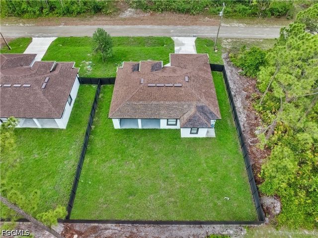 1047 Merry ST E, Lehigh Acres, FL 33974