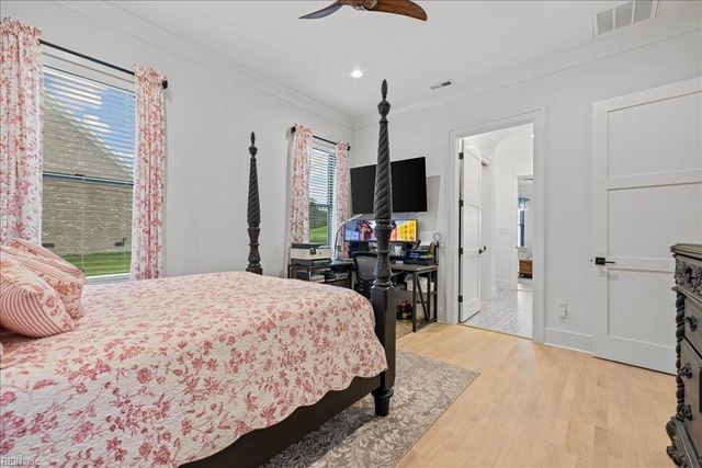 1430 Cypress Creek PW, Smithfield, VA 23430