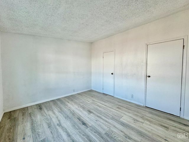 114 PlyMouth Avenue, Bakersfield, CA 93308