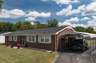 1210 Peacock Road, Paris, KY 40361