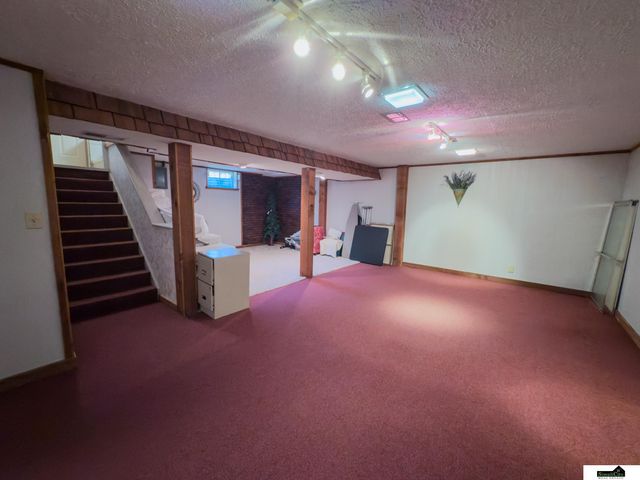 1201 Elba Avenue, Lincoln, NE 68521