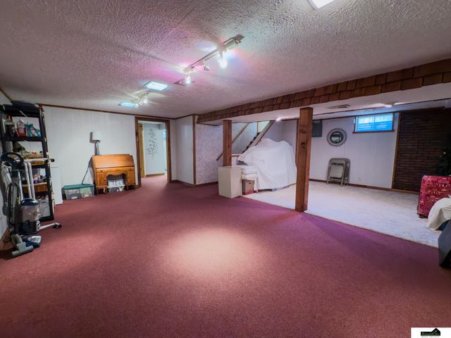 1201 Elba Avenue, Lincoln, NE 68521