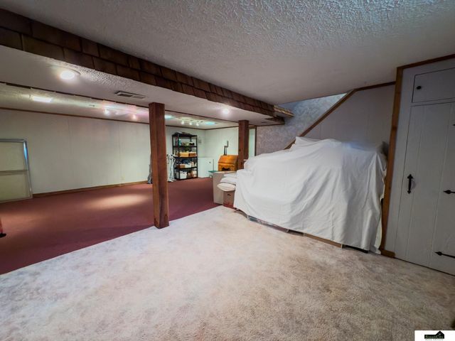 1201 Elba Avenue, Lincoln, NE 68521
