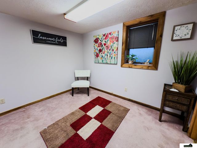 1201 Elba Avenue, Lincoln, NE 68521