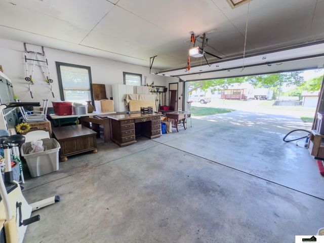 1201 Elba Avenue, Lincoln, NE 68521