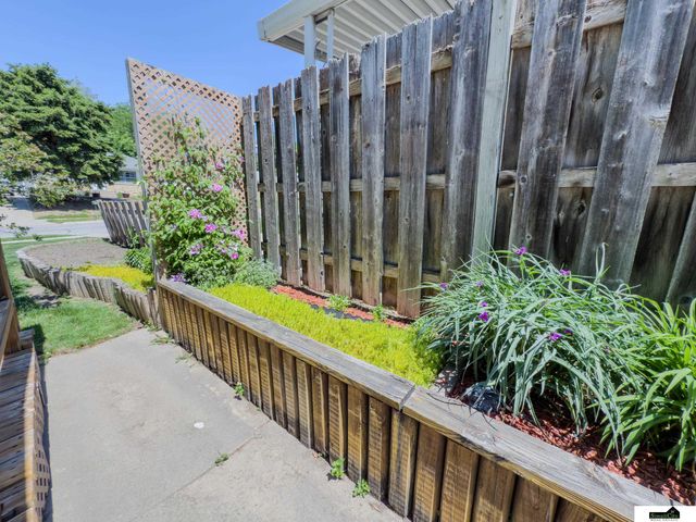 1201 Elba Avenue, Lincoln, NE 68521