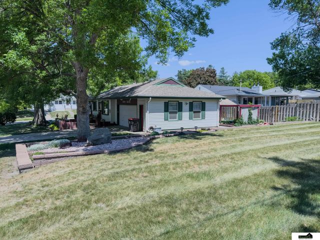 1201 Elba Avenue, Lincoln, NE 68521