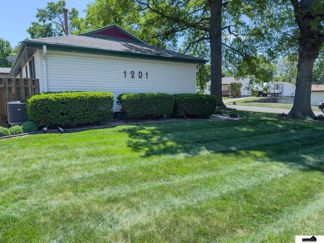1201 Elba Avenue, Lincoln, NE 68521