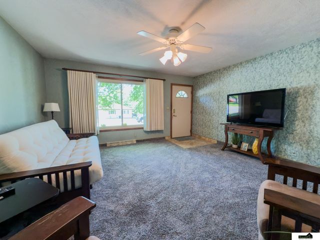 1201 Elba Avenue, Lincoln, NE 68521