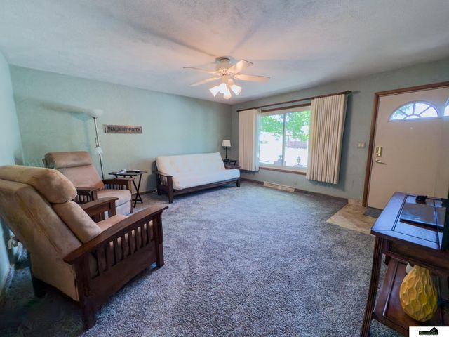 1201 Elba Avenue, Lincoln, NE 68521