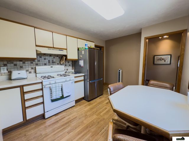 1201 Elba Avenue, Lincoln, NE 68521