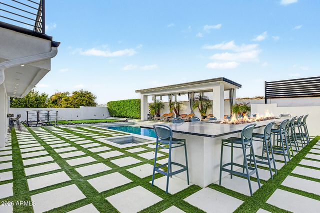 5418 E MICHELLE Drive, Scottsdale, AZ 85254