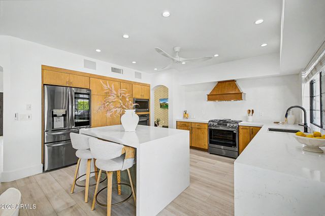 5418 E MICHELLE Drive, Scottsdale, AZ 85254