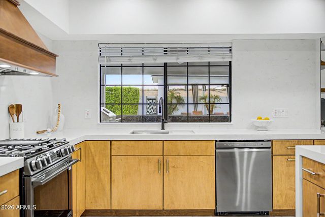 5418 E MICHELLE Drive, Scottsdale, AZ 85254