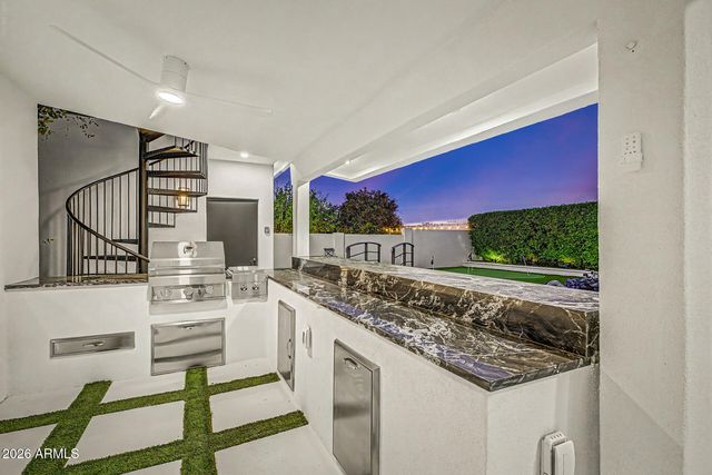 5418 E MICHELLE Drive, Scottsdale, AZ 85254
