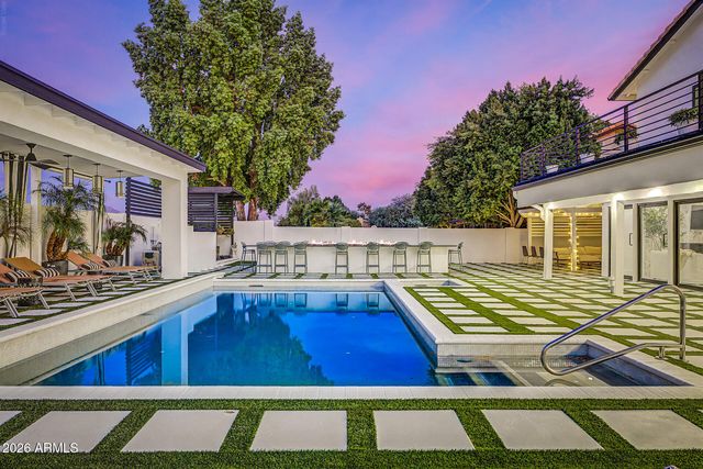 5418 E MICHELLE Drive, Scottsdale, AZ 85254