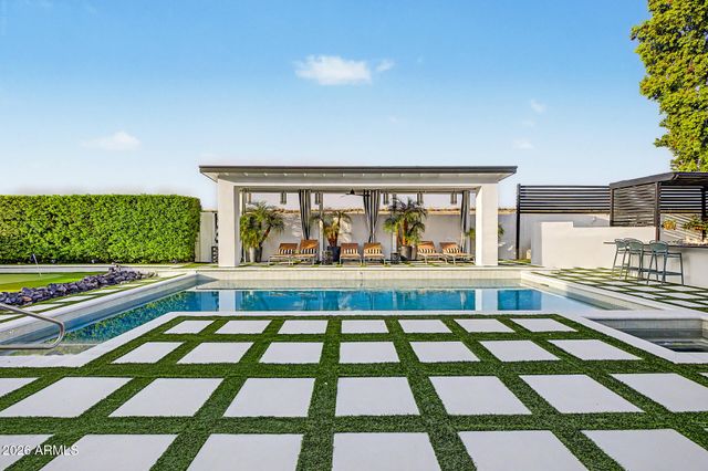 5418 E MICHELLE Drive, Scottsdale, AZ 85254