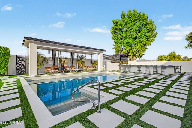 5418 E MICHELLE Drive, Scottsdale, AZ 85254