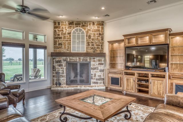6868 Fm 360 Road, Needville, TX 77461
