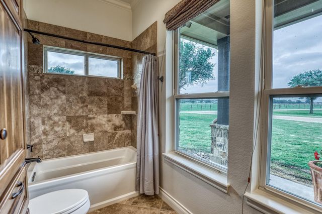 6868 Fm 360 Road, Needville, TX 77461