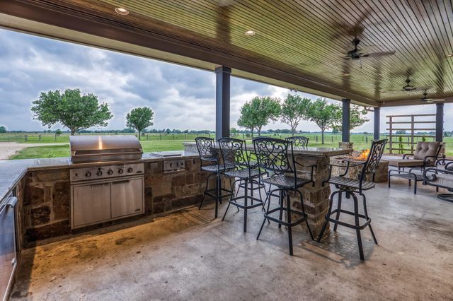6868 Fm 360 Road, Needville, TX 77461