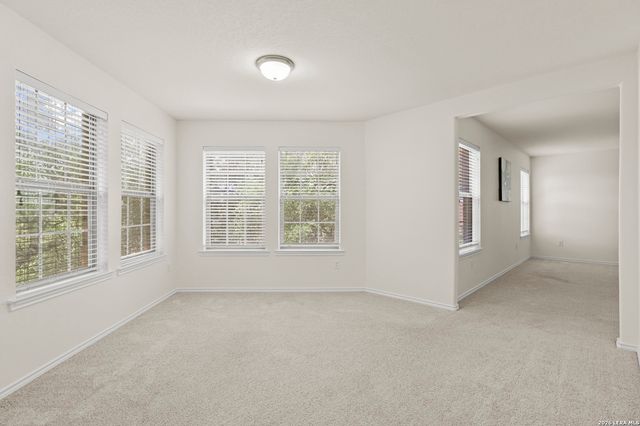112 COYOTE CIR, Boerne, TX 78006