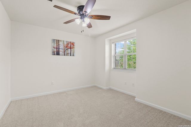 112 COYOTE CIR, Boerne, TX 78006