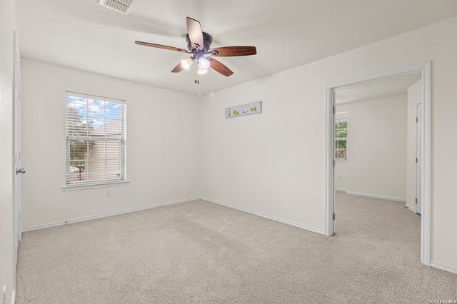 112 COYOTE CIR, Boerne, TX 78006
