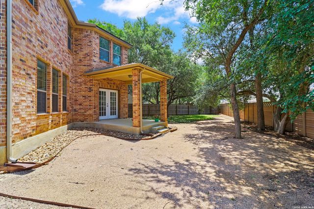 112 COYOTE CIR, Boerne, TX 78006
