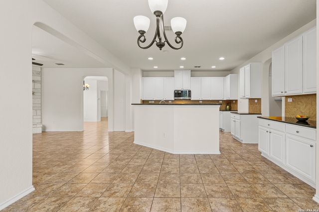 112 COYOTE CIR, Boerne, TX 78006