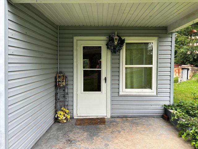 103 Baker Street, Gainesville, MO 65655