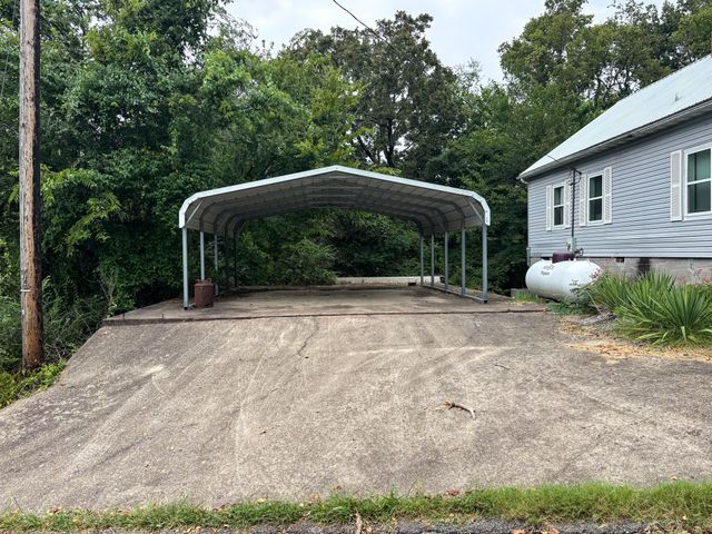 103 Baker Street, Gainesville, MO 65655