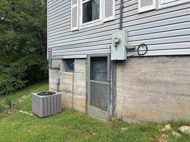 103 Baker Street, Gainesville, MO 65655