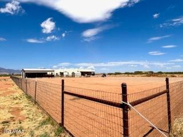 10159 E ROCKING W RANCH Road, Hereford, AZ 85615