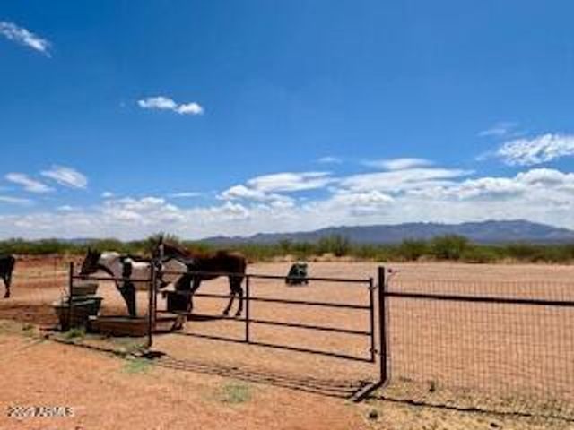10159 E ROCKING W RANCH Road, Hereford, AZ 85615