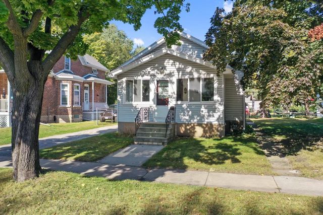 1365 DAY STREET, Green Bay, WI 54302