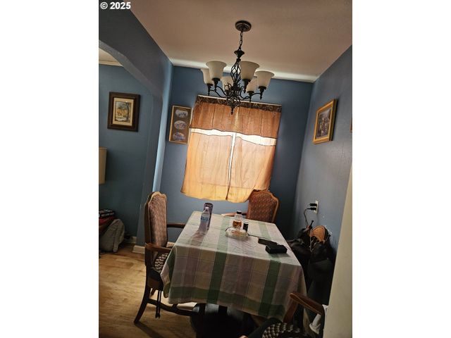 749 Sw WASHINGTON St, Dallas, OR 97338