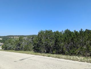 631 LA PALOMA DR, Canyon Lake, TX 78133